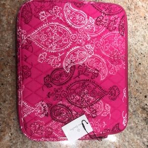 Vera Bradley tablet sleeve in stamped paisley NWT